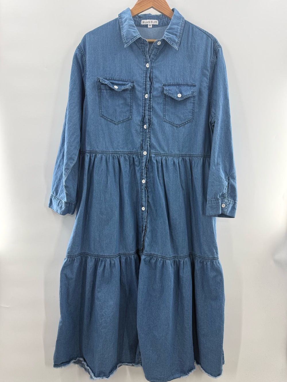 Blakeley Jessie Tiered Chambray Long Sleeve Midi Dress Boho Western Size 1X - Picture 2 of 9